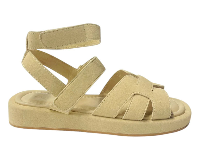 Women's Flat Sole Padded Strappy Sandals
