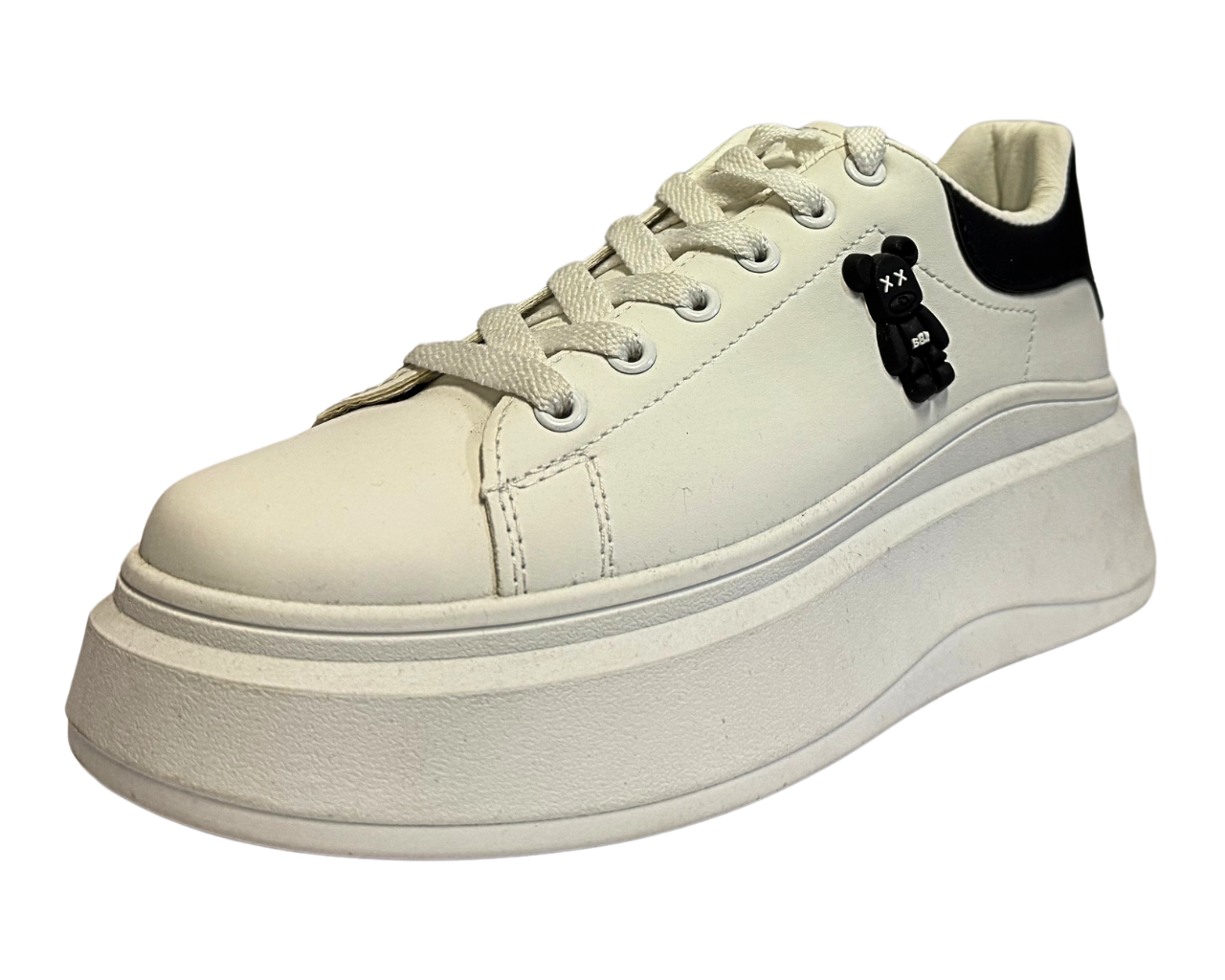 Women's Faux Leather Flat Sole And Lace Up Trainers