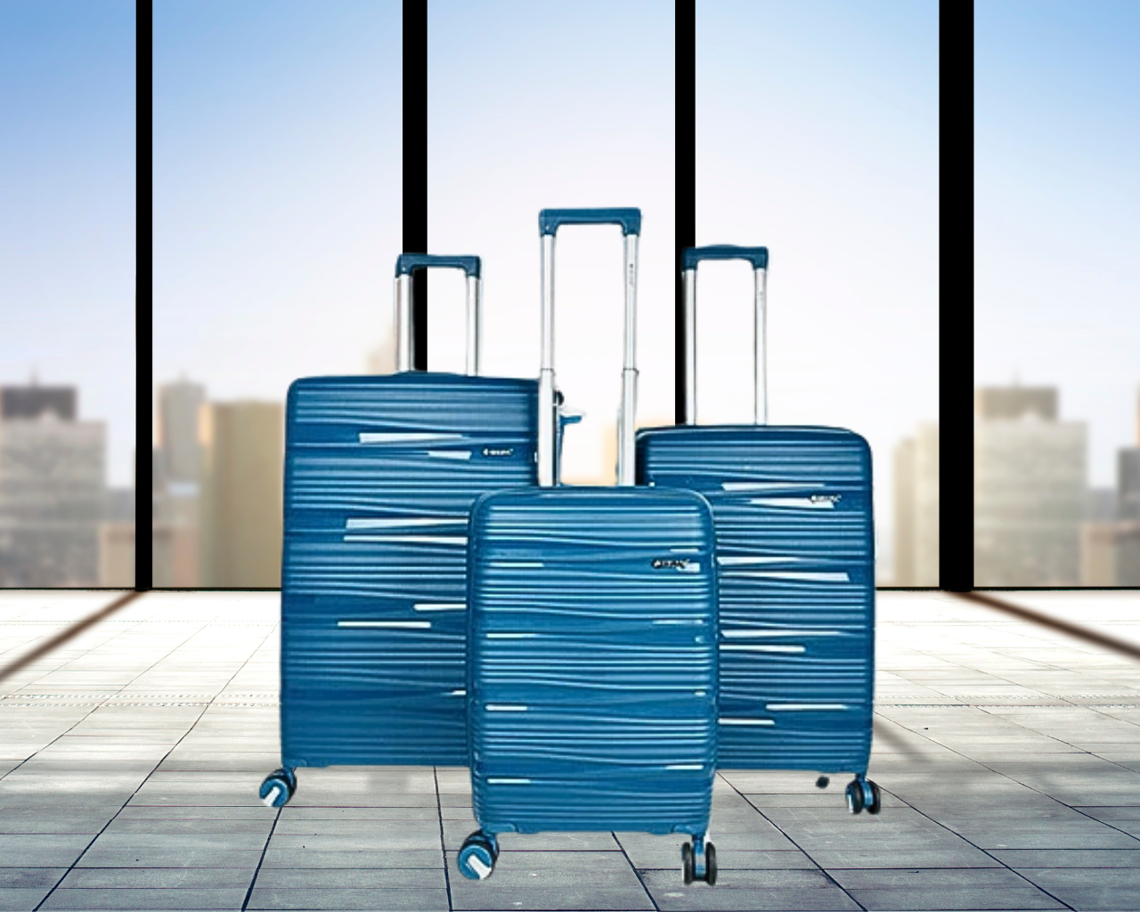 Hard Shell Lightweight Set of 3 Polypropylene Suitcases with Expandable Gusset