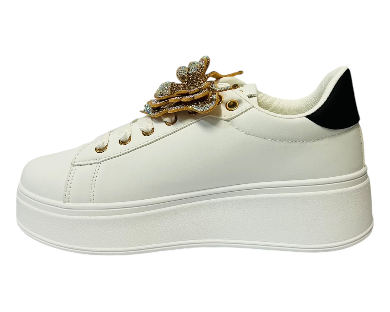 Women's butterfly lace shoe