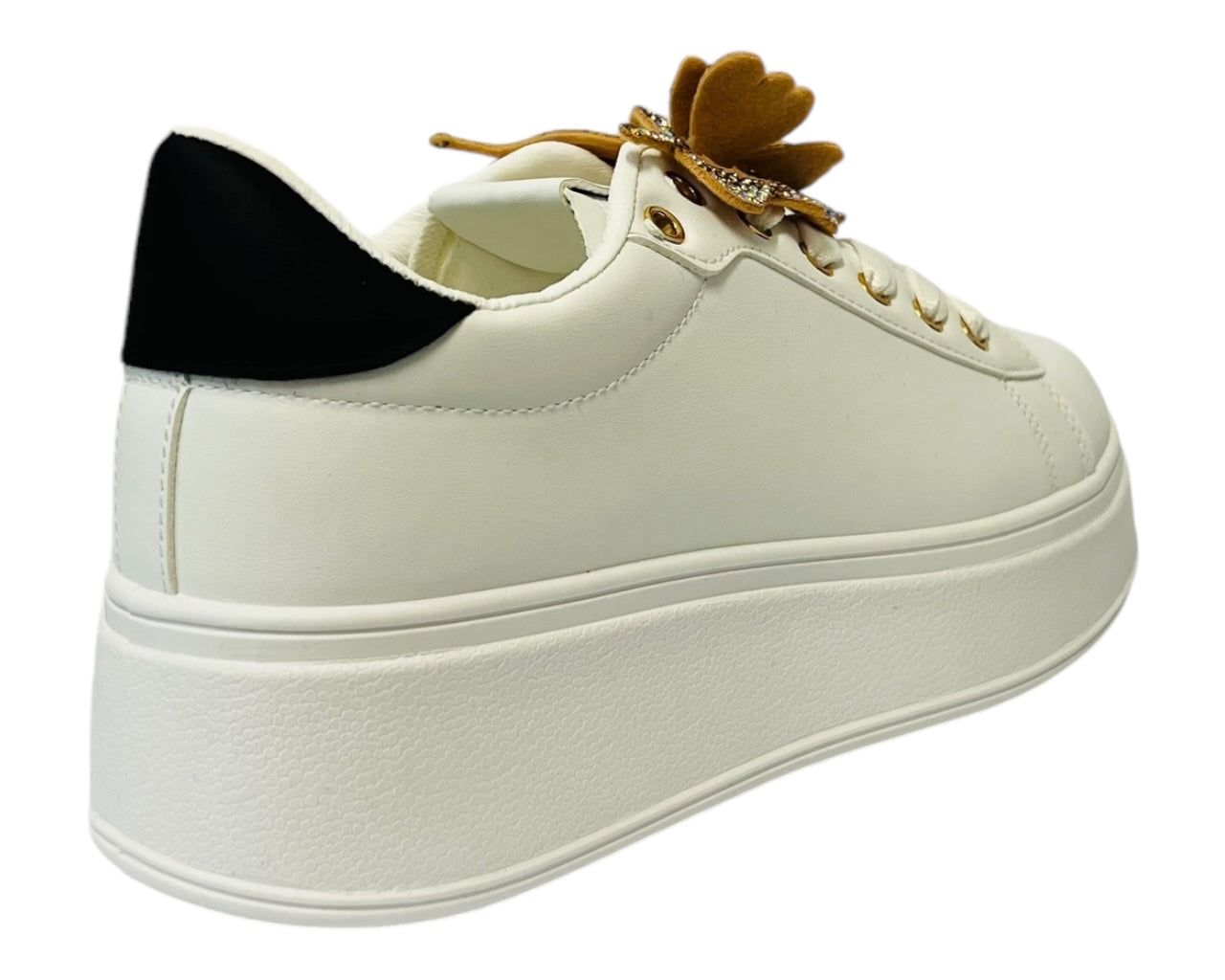 Women's butterfly lace shoe